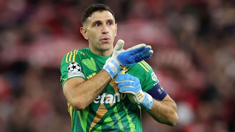 Gia nhập Aston Villa mở ra bước ngoặt mới trong sự nghiệp của thủ thành người Argentina